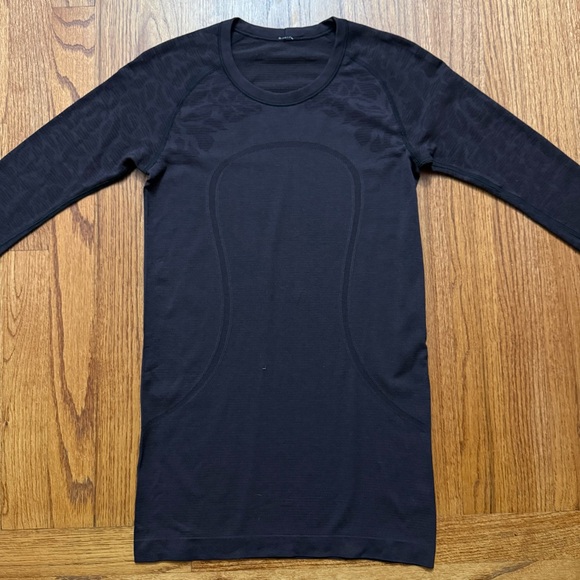 lululemon athletica Tops - Lululemon Swiftly Tech Long Sleeve Crew in Black Cherry size 6